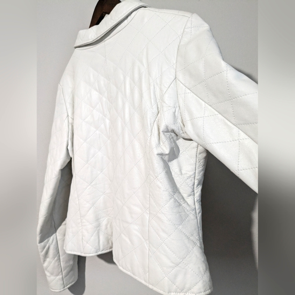 Wilsons Leather White Quilted Jacket - Picture 10 of 16